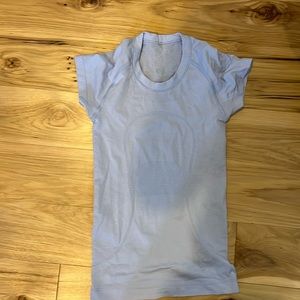Lululemon swifty tshirt size 2